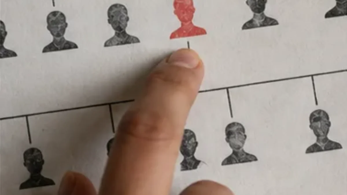 Finger indicating one highlighted grandparent on an illustrated family tree